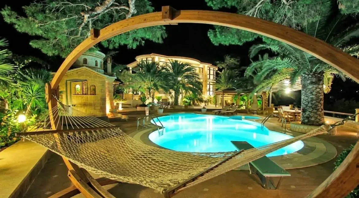 Luxury Sea Front Villa Attica - Porto Germeno 5