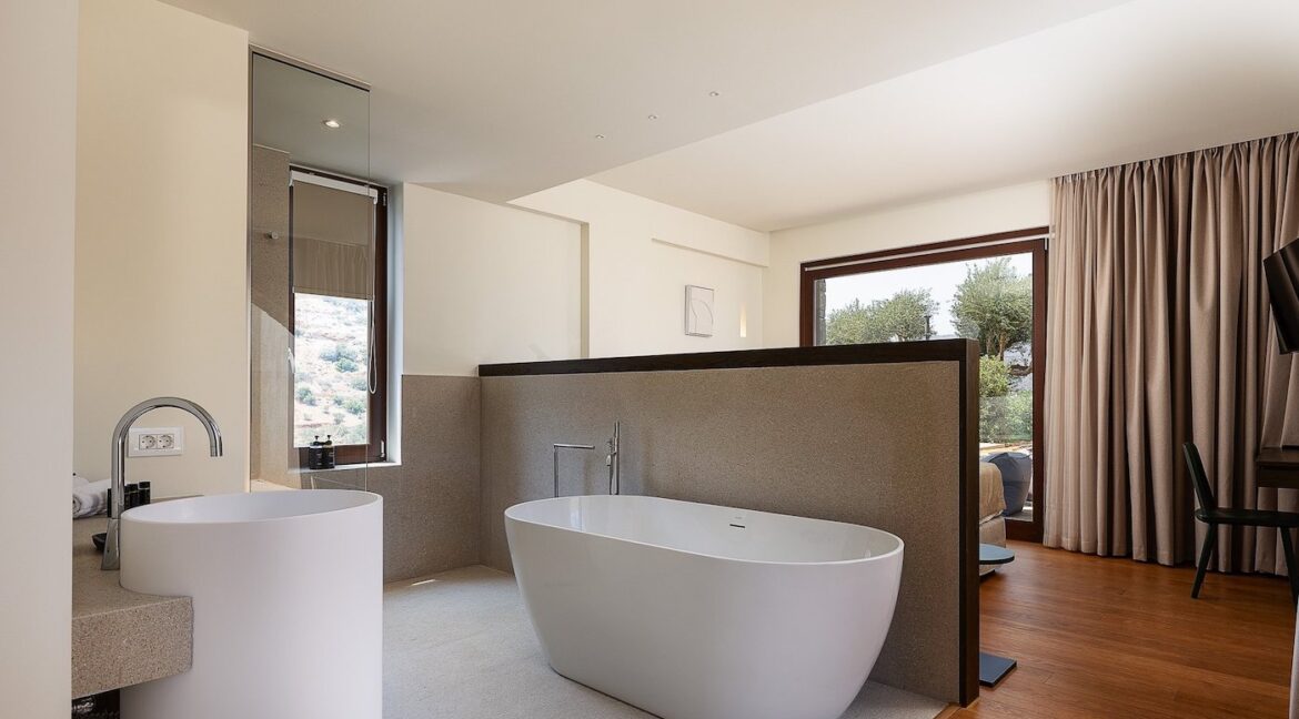 Luxury Villa Near Elounda Crete for sale 12