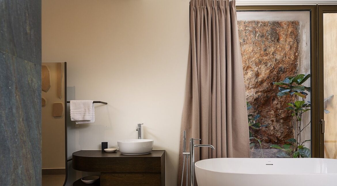 Luxury Villa Near Elounda Crete for sale 13