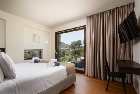 Luxury Villa Near Elounda Crete for sale 15