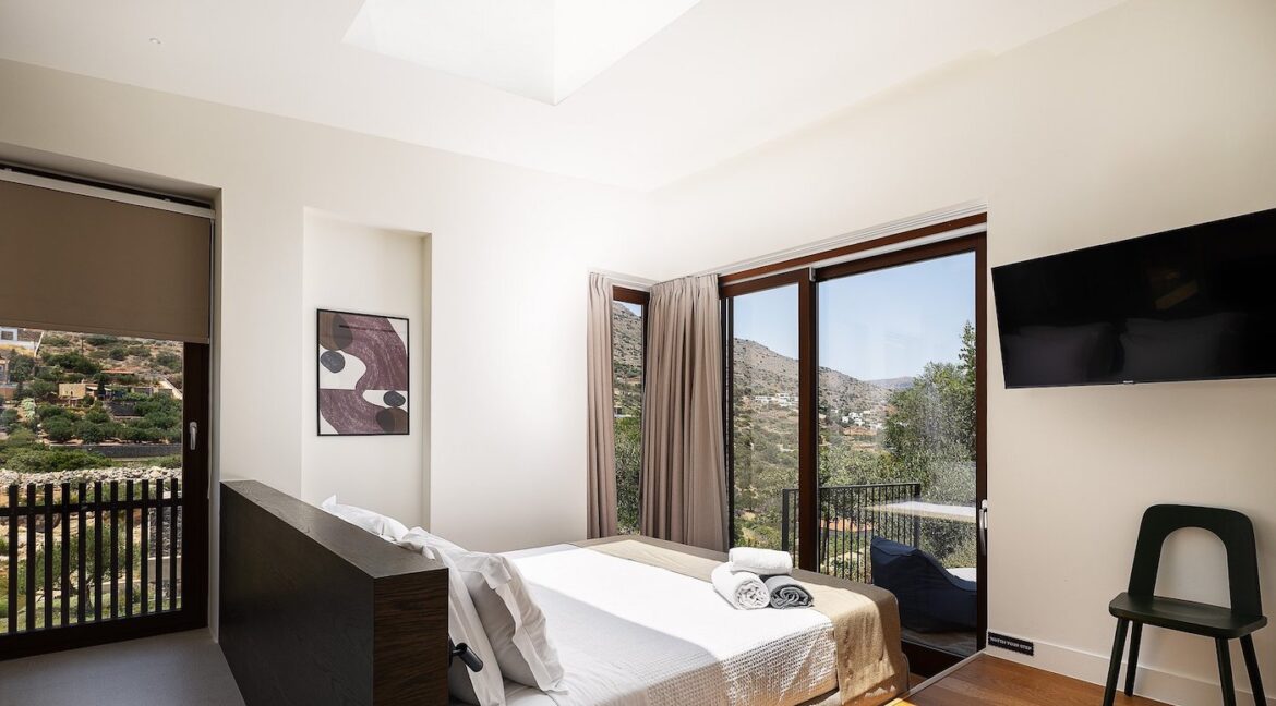 Luxury Villa Near Elounda Crete for sale 16