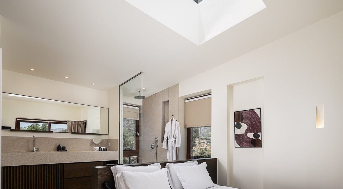 Luxury Villa Near Elounda Crete for sale 18