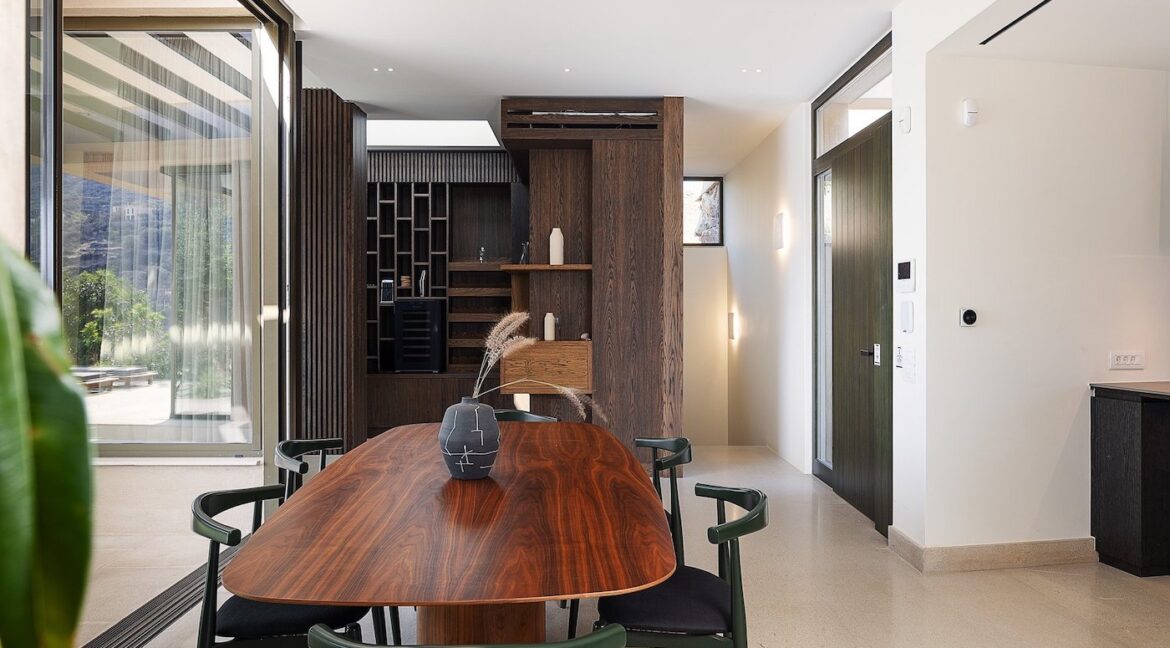 Luxury Villa Near Elounda Crete for sale 22