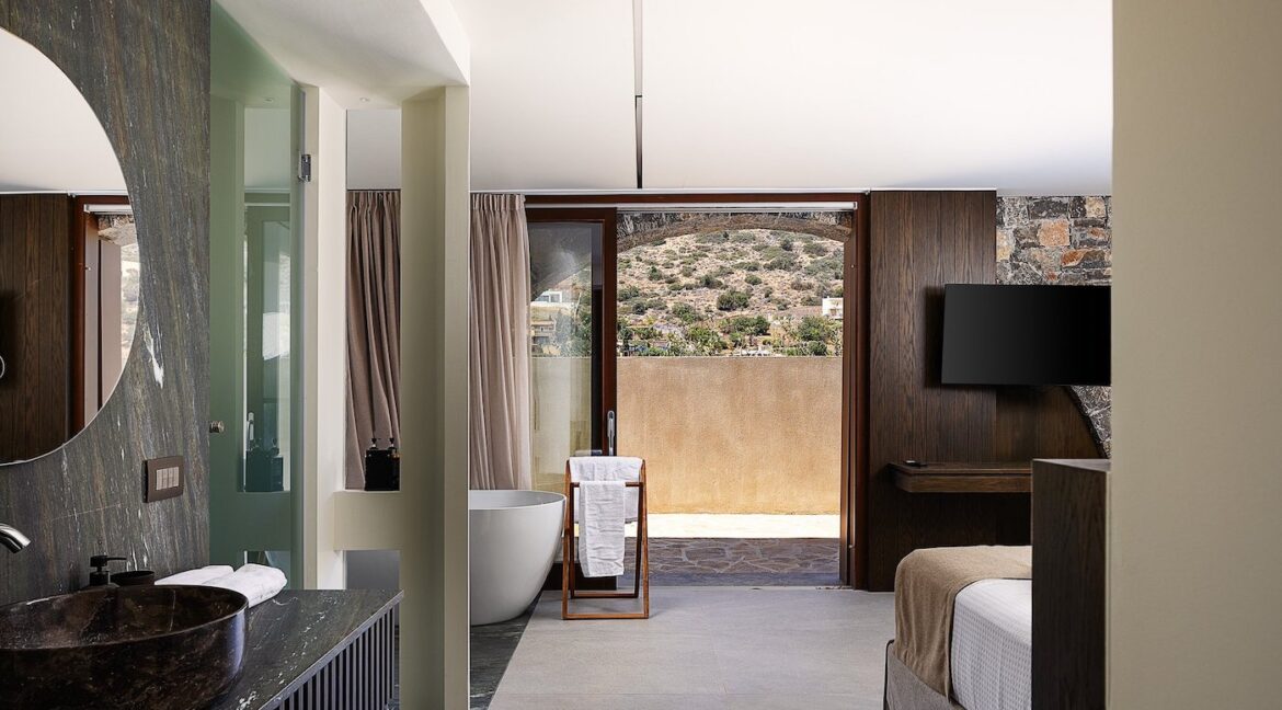 Luxury Villa Near Elounda Crete for sale 6