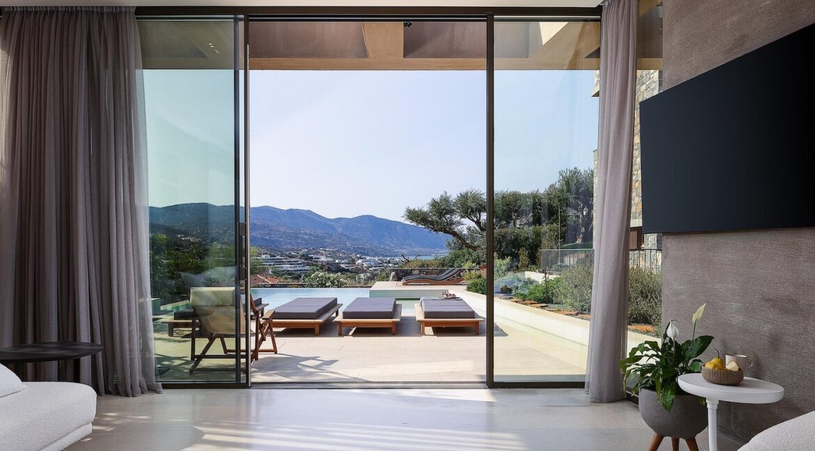 Luxury Villa Near Elounda Crete for sale 8