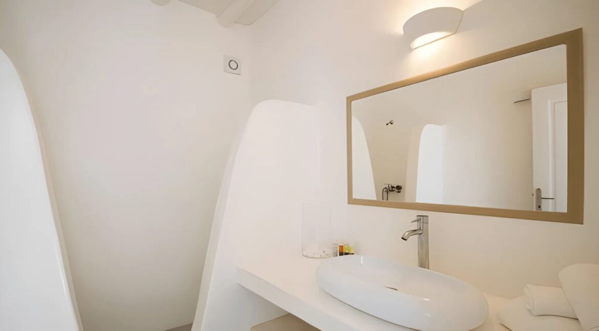 Luxury Villa for Sale Agios Sostis Mykonos 33