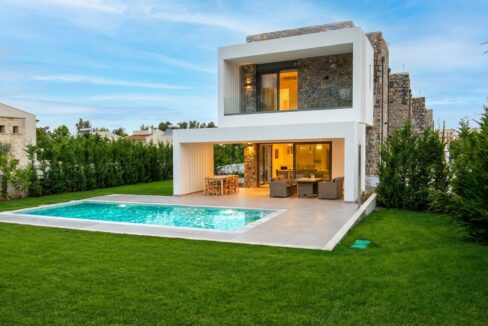 Modern villa for sale Pefkochori Halkidiki