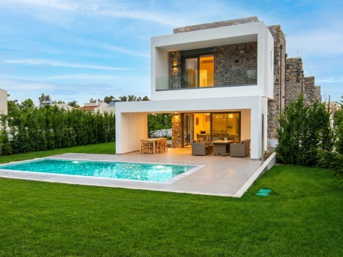 Modern villa for sale Pefkochori Halkidiki