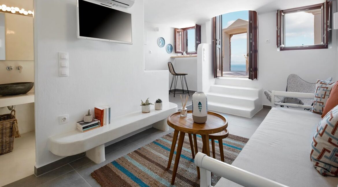 Neoclassical Mansion for Sale in Santorini, Exo Gonia 11