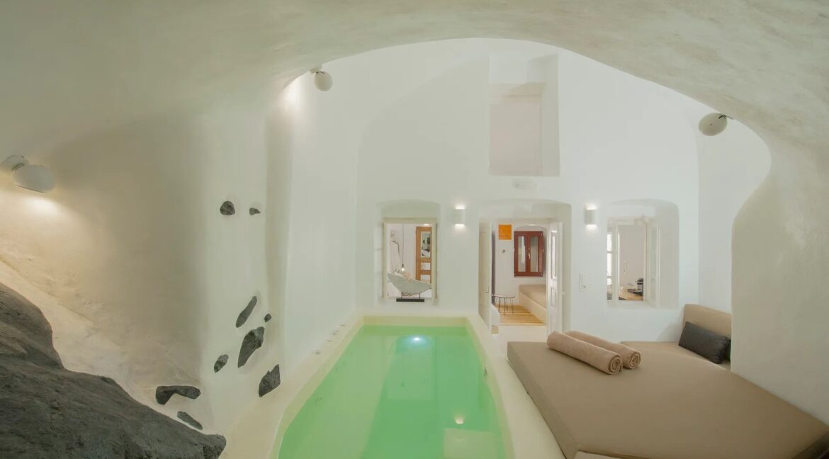 Neoclassical Mansion for Sale in Santorini, Exo Gonia 15