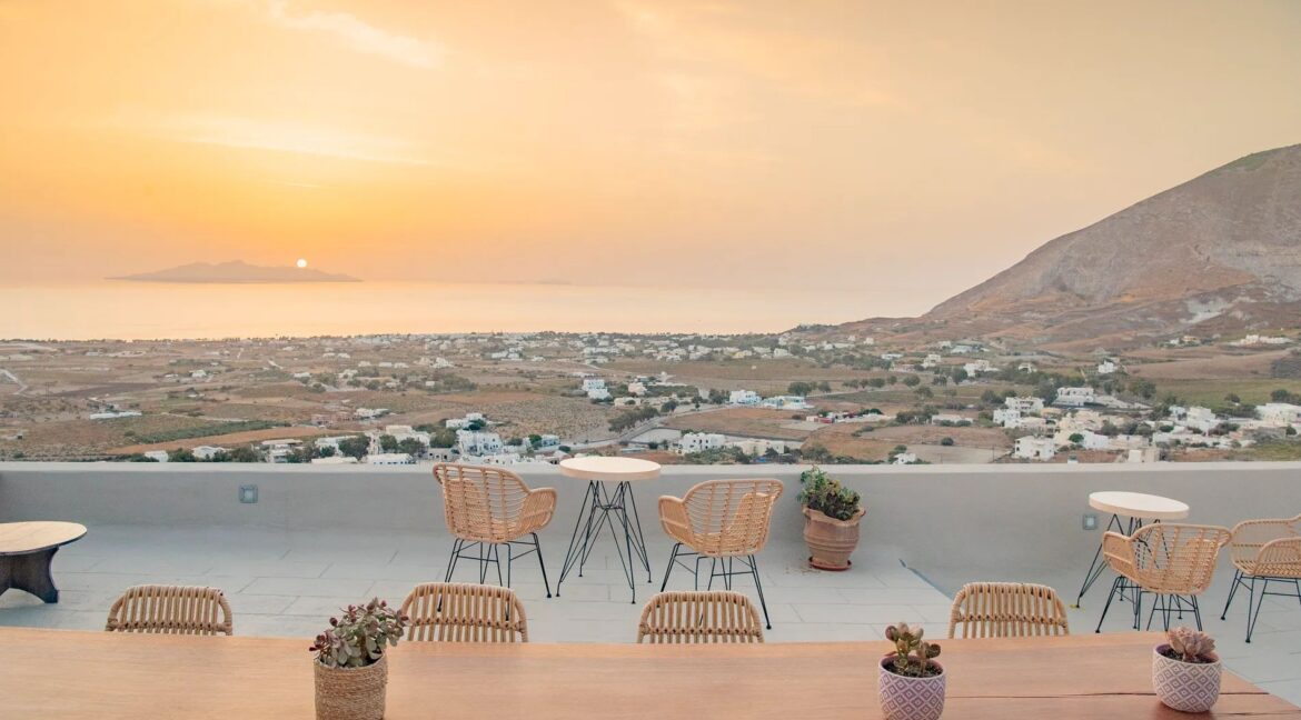 Neoclassical Mansion for Sale in Santorini, Exo Gonia 3