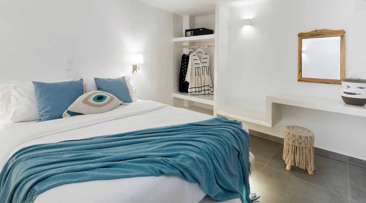 Neoclassical Mansion for Sale in Santorini, Exo Gonia 8