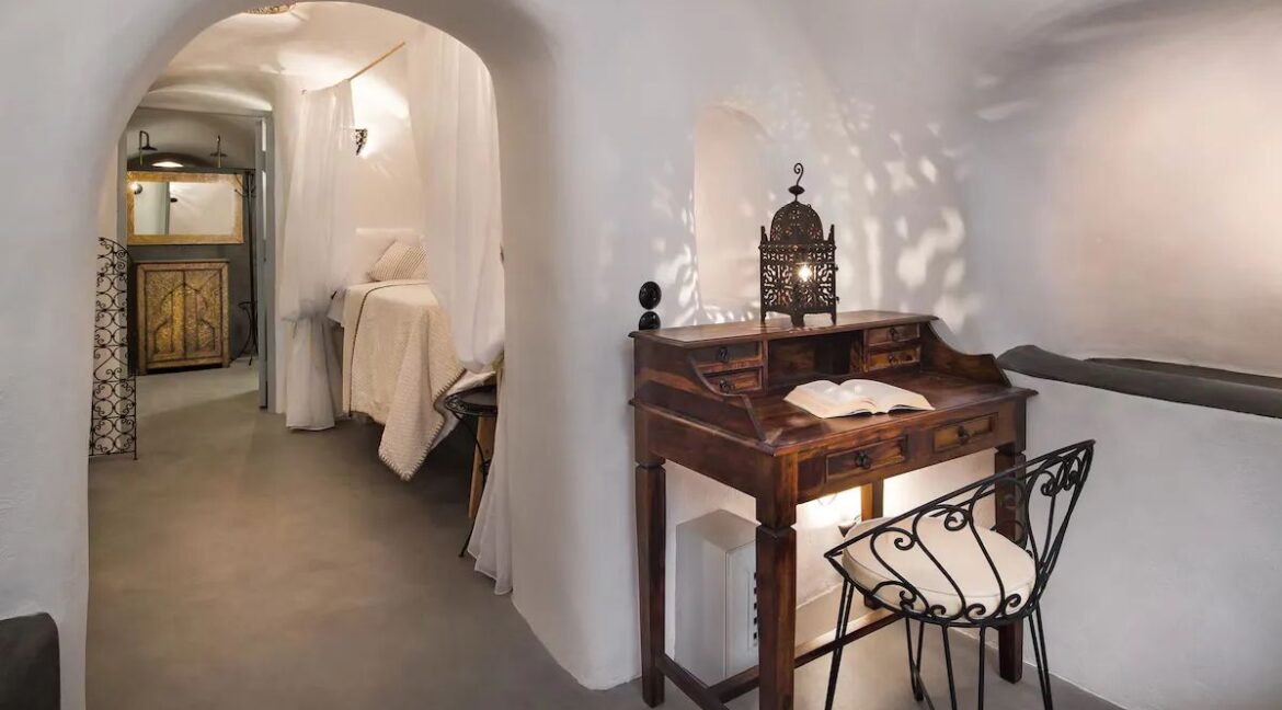 Property for sale Santorini Emporio 12