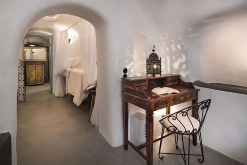 Property for sale Santorini Emporio 12