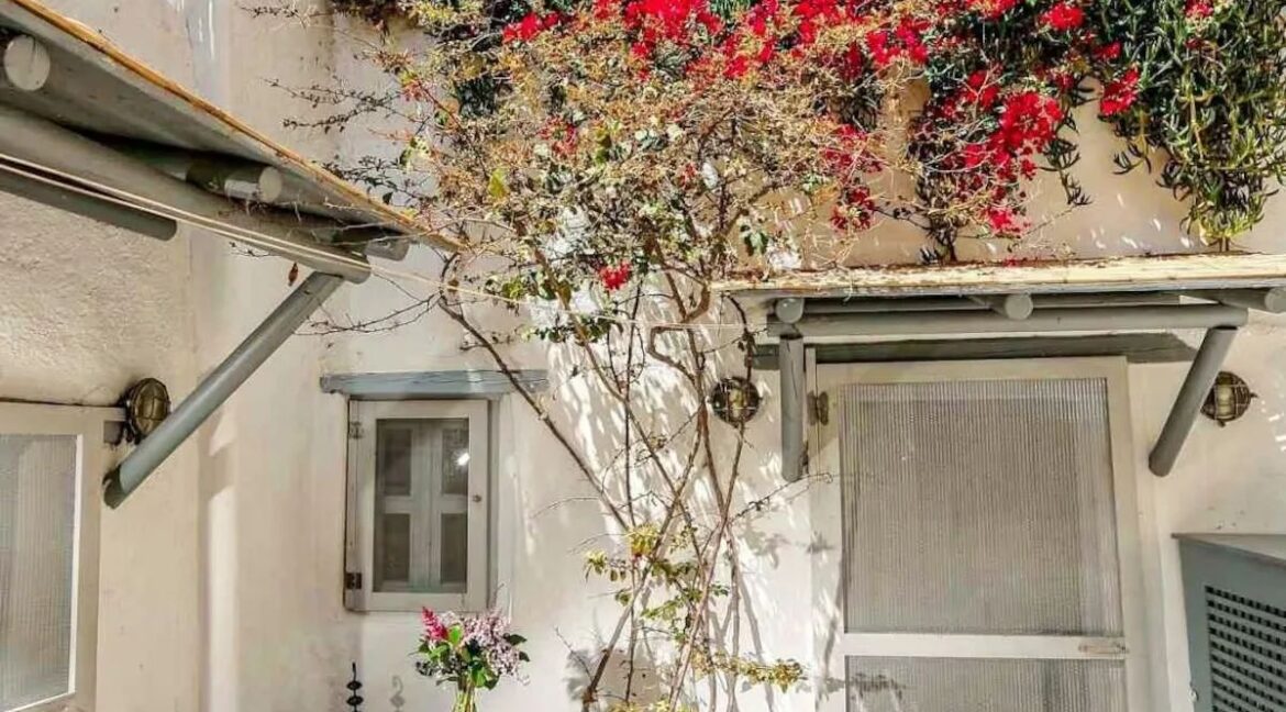 Property for sale Santorini Emporio 13