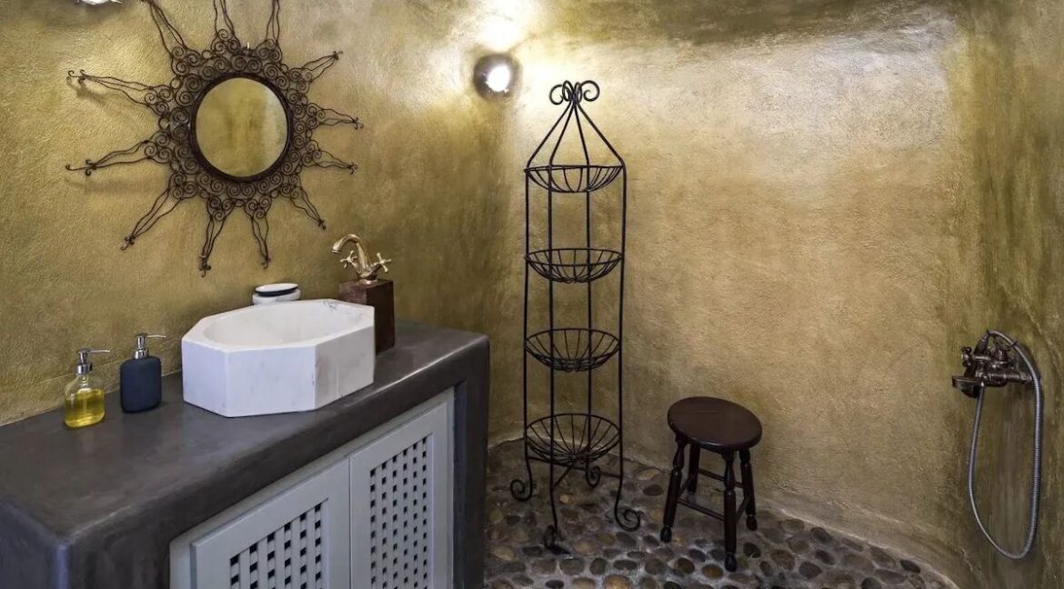 Property for sale Santorini Emporio 14