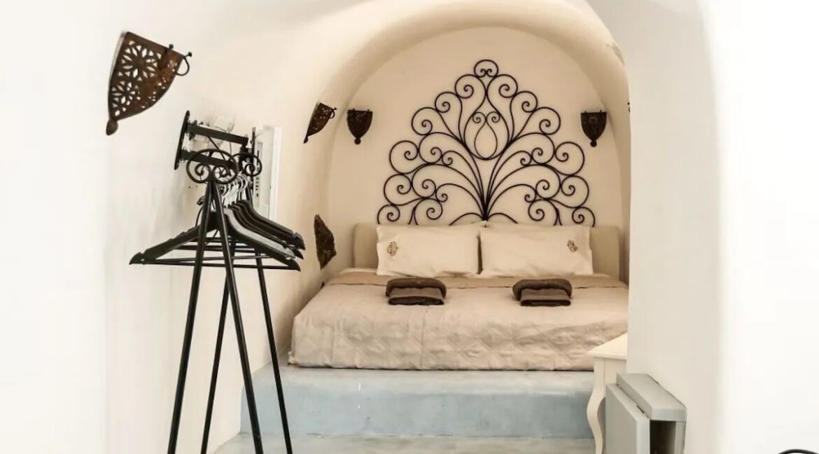 Property for sale Santorini Emporio 16