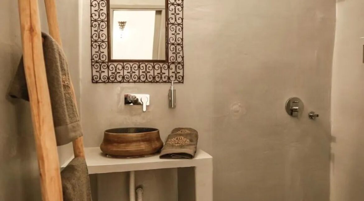 Property for sale Santorini Emporio 2