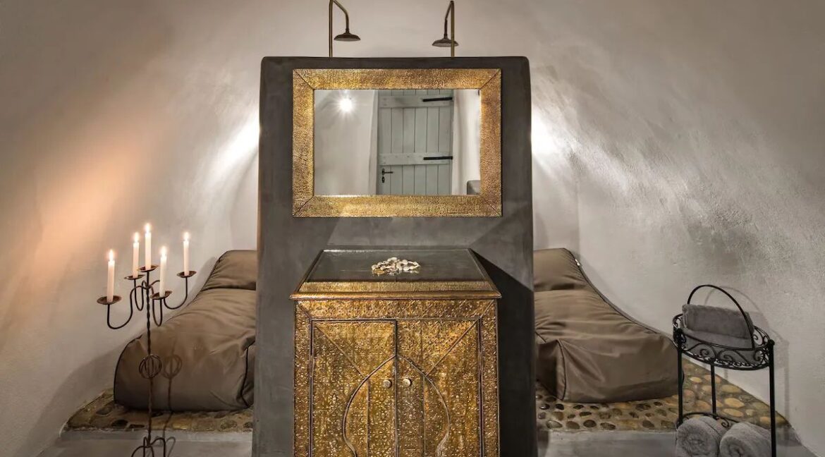 Property for sale Santorini Emporio 20