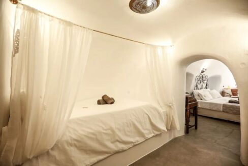 Property for sale Santorini Emporio 25