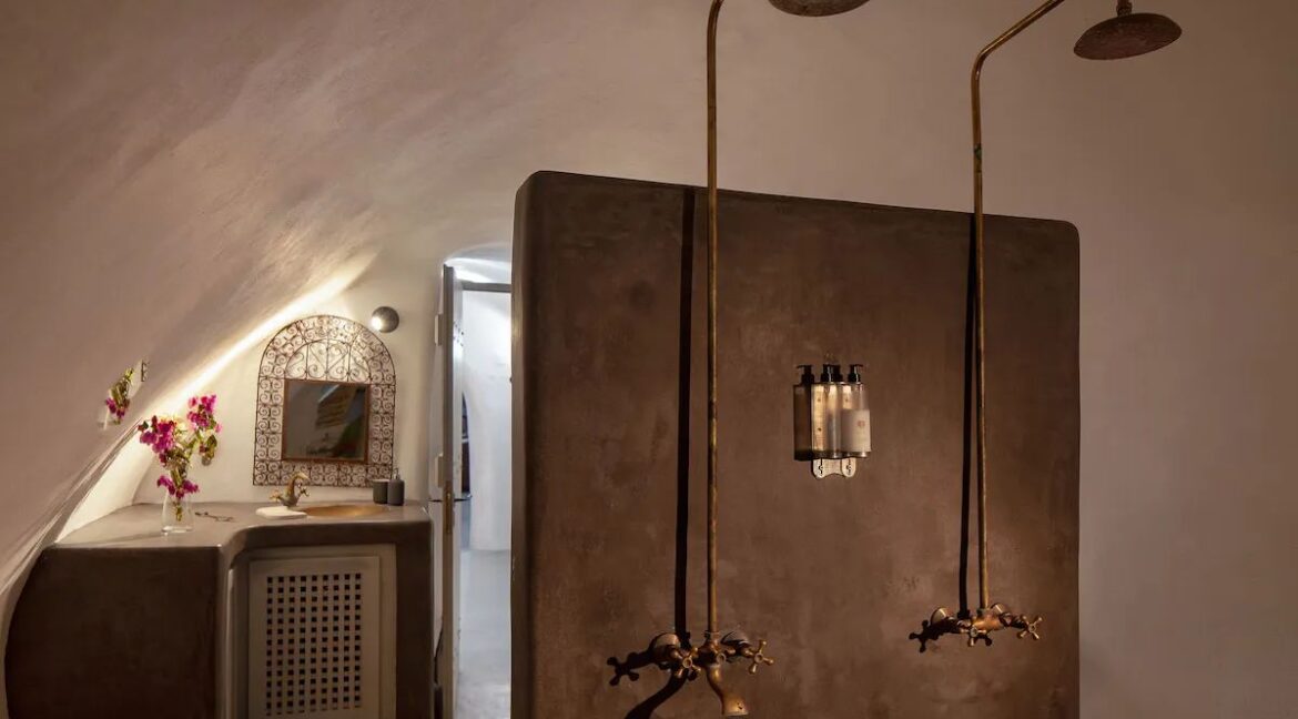 Property for sale Santorini Emporio 27