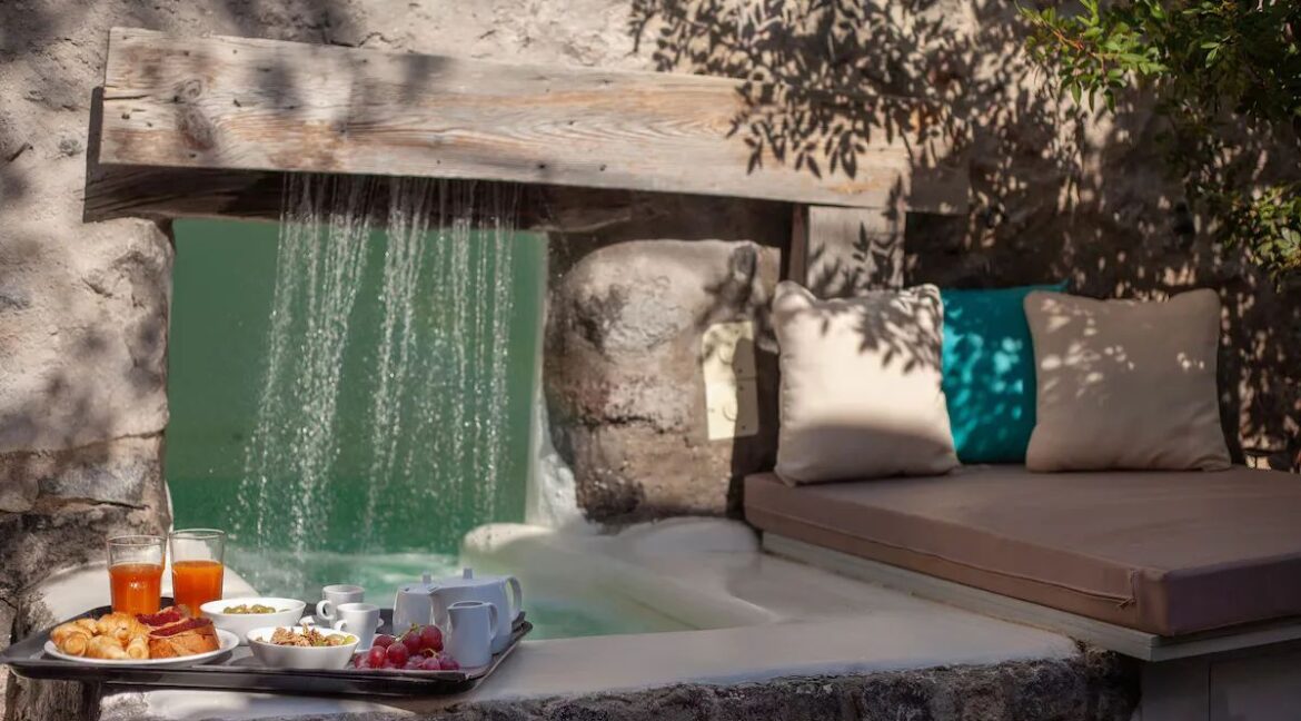 Property for sale Santorini Emporio 4