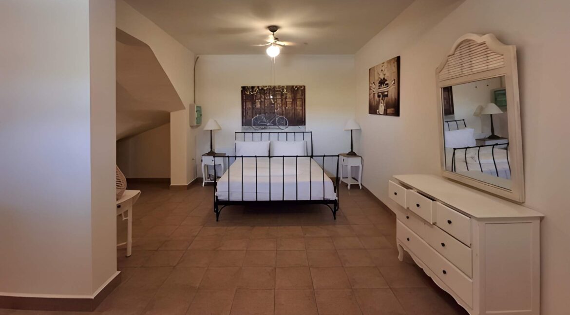 Sea View Home for Sale in Syros, Finikas 2