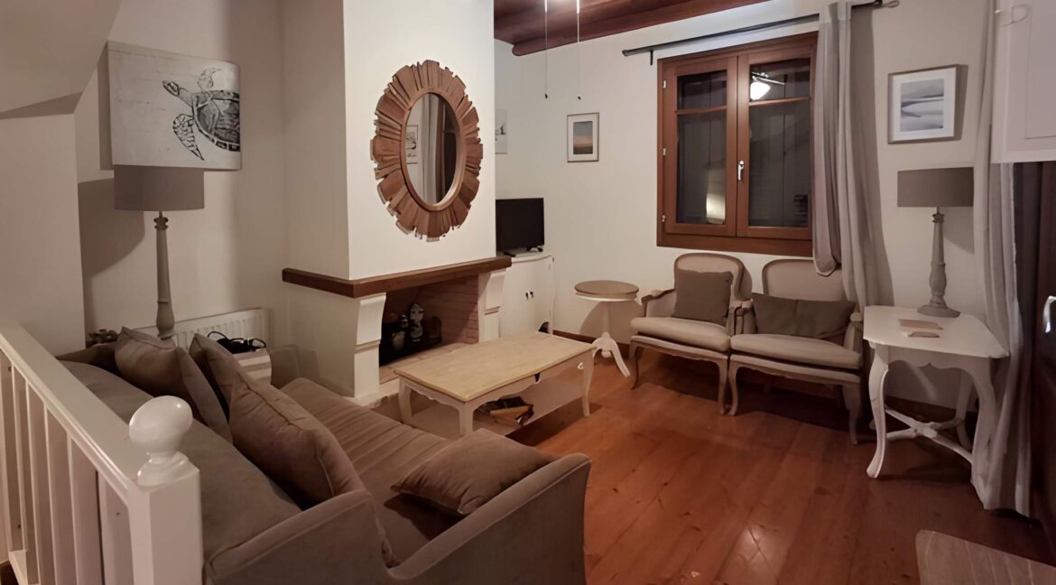 Sea View Home for Sale in Syros, Finikas 5