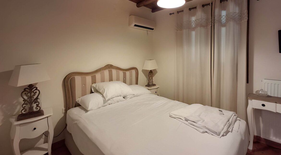 Sea View Home for Sale in Syros, Finikas 7