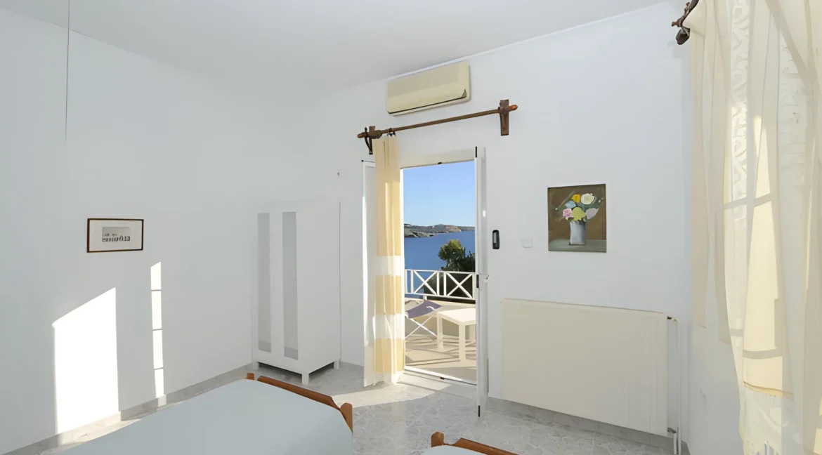 Sea View House for Sale in Syros, Megas Gialos 5