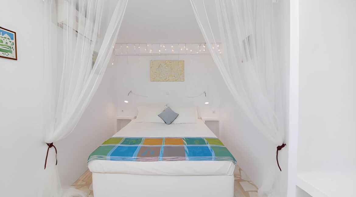 Sea View House for Sale in Syros, Megas Gialos 7