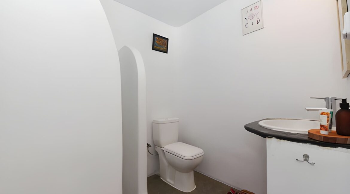 Sea View House for Sale in Syros, Megas Gialos 8