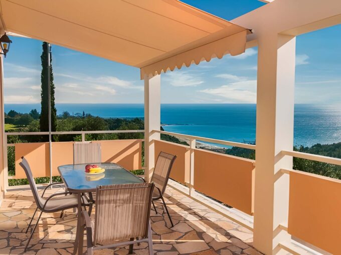 Sea View House with pool for Sale in Kefalonia