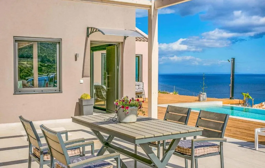 Sea-View Villa for sale in Kefalonia 13