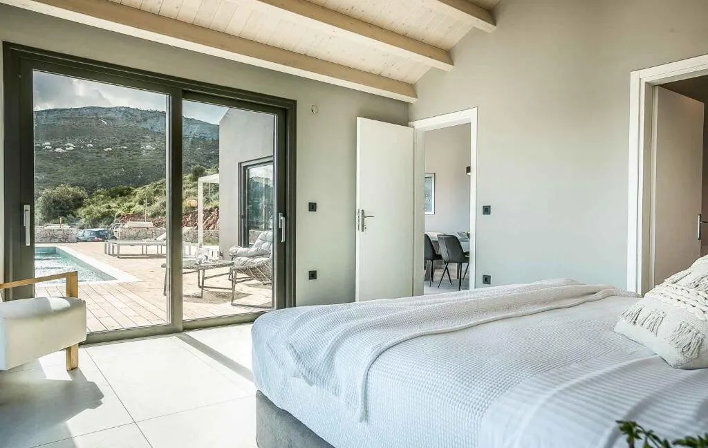 Sea-View Villa for sale in Kefalonia 18