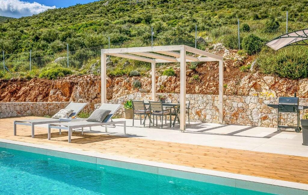 Sea-View Villa for sale in Kefalonia 22