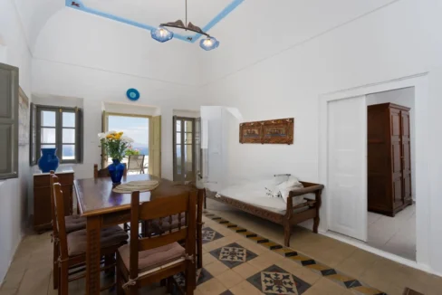 Traditional House for Sale in Finikia Santorini 4