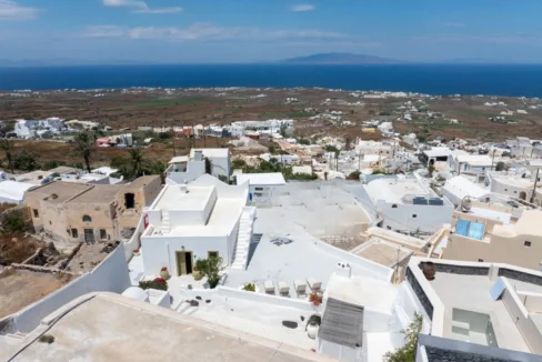Traditional House for Sale in Finikia Santorini 5