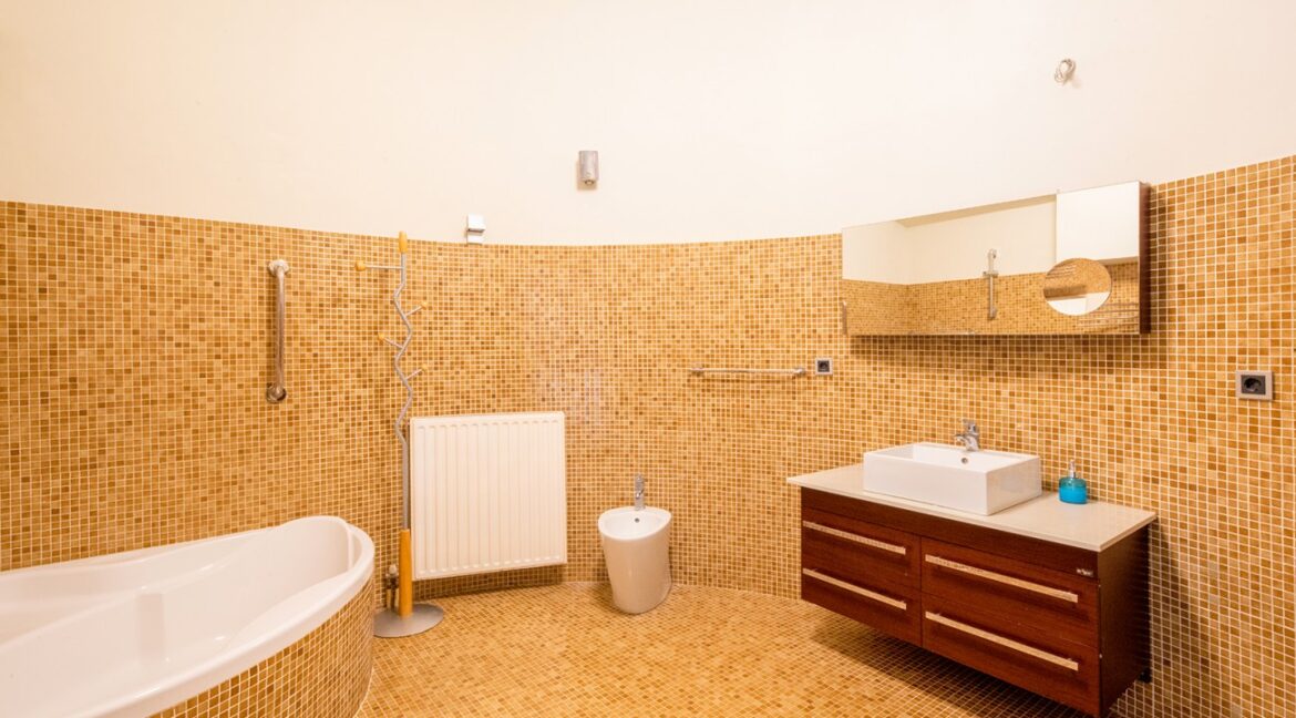 Unique Villa for Sale in Corfu 12