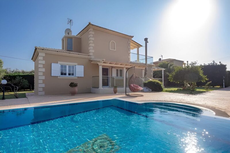 Deux villas à vendre à Corfou, en Grèce (Halikounas). in 39.787777584987,19.917402273511,14