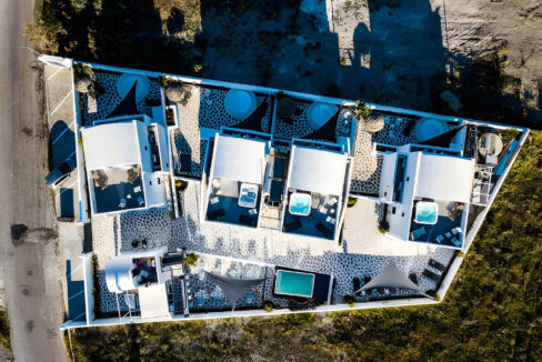 4★ Hotel for Sale in Kamari – Santorini 1