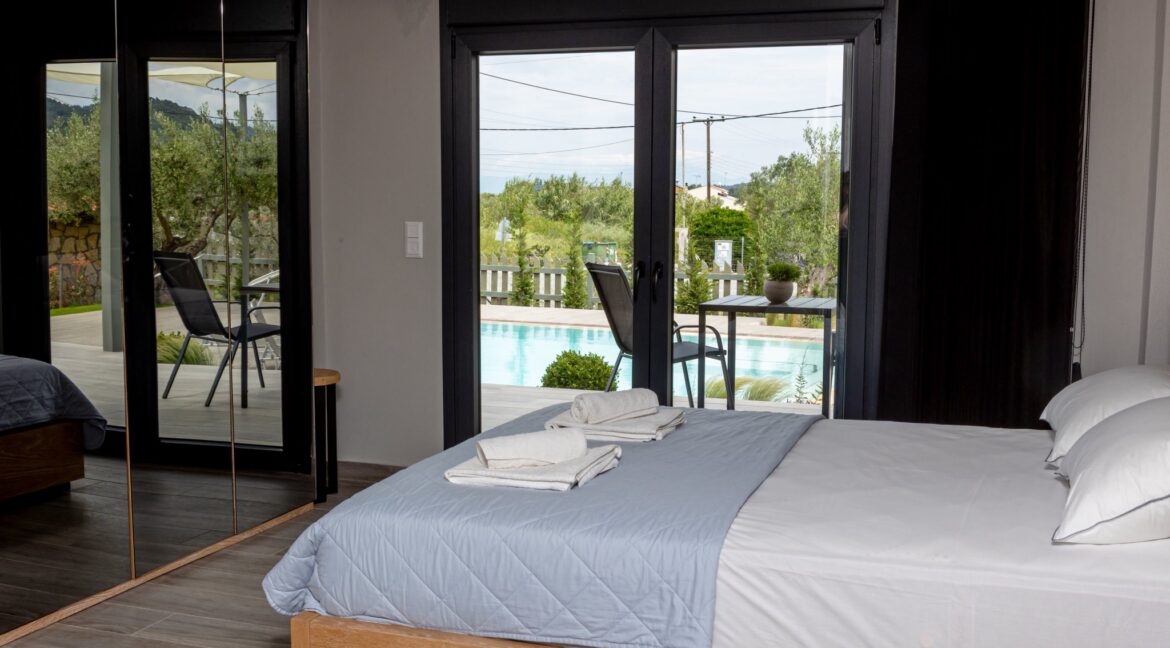 5 Apartments Villa for sale Sithonia - Ormos Panagias 16