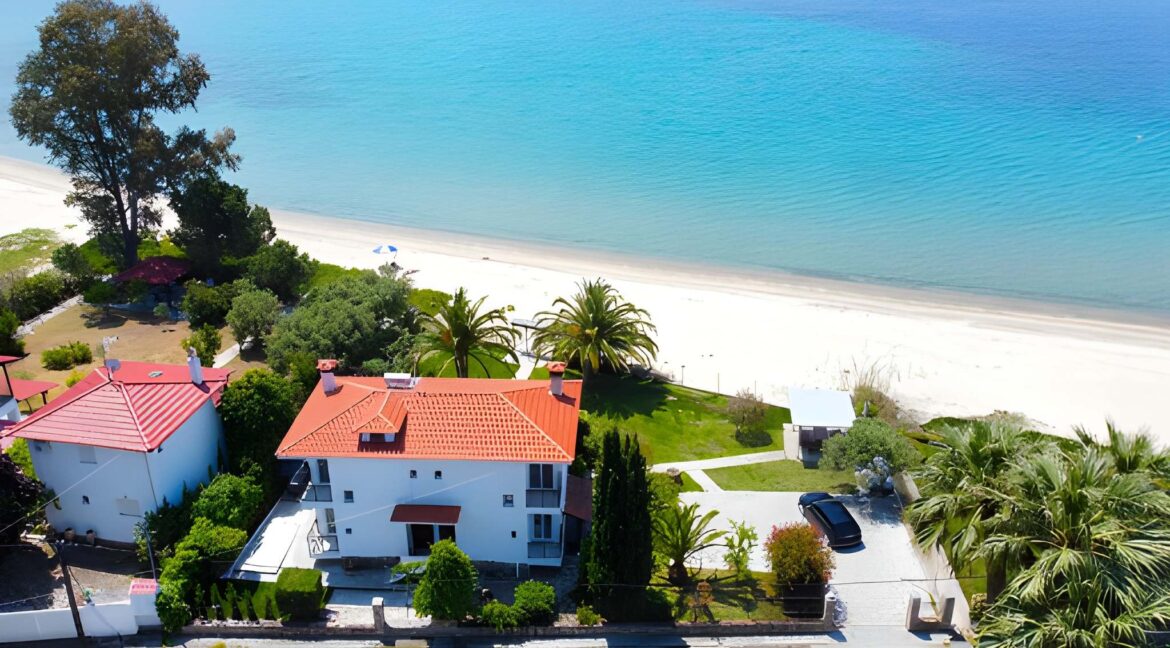 Beachfront House for Sale in Sithonia, Neos Marmaras