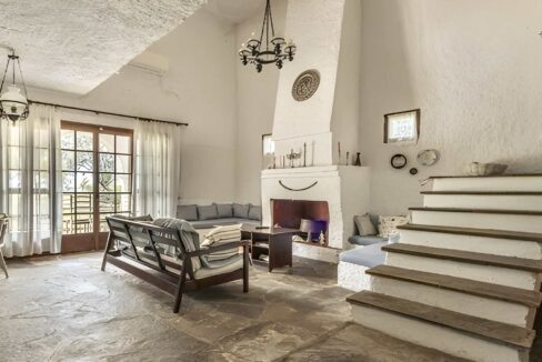 Beachfront Villa with Direct Sea Access for Sale in Sithonia 10