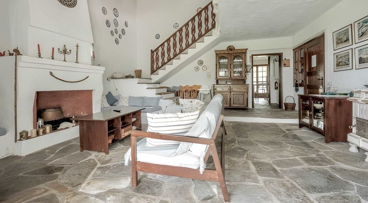 Beachfront Villa with Direct Sea Access for Sale in Sithonia 2