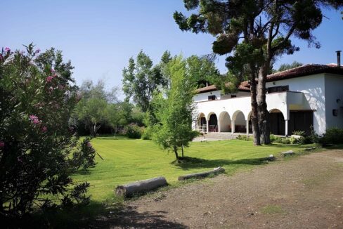 Beachfront Villa with Direct Sea Access for Sale in Sithonia 3