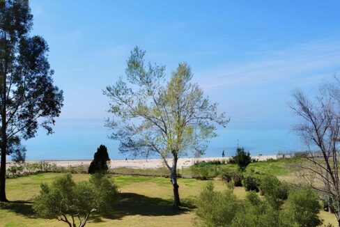 Beachfront Villa with Direct Sea Access for Sale in Sithonia 5