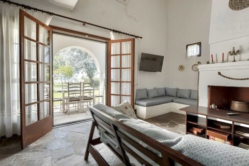 Beachfront Villa with Direct Sea Access for Sale in Sithonia 8