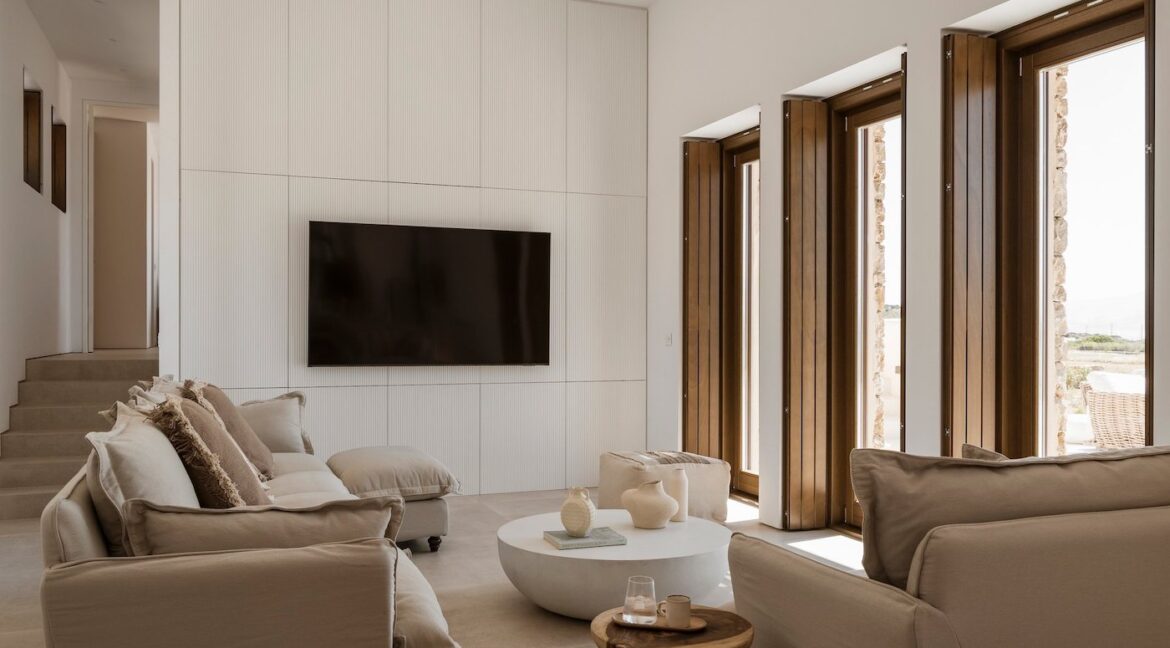 Luxury Sea-View Villa for Sale in Paros 11