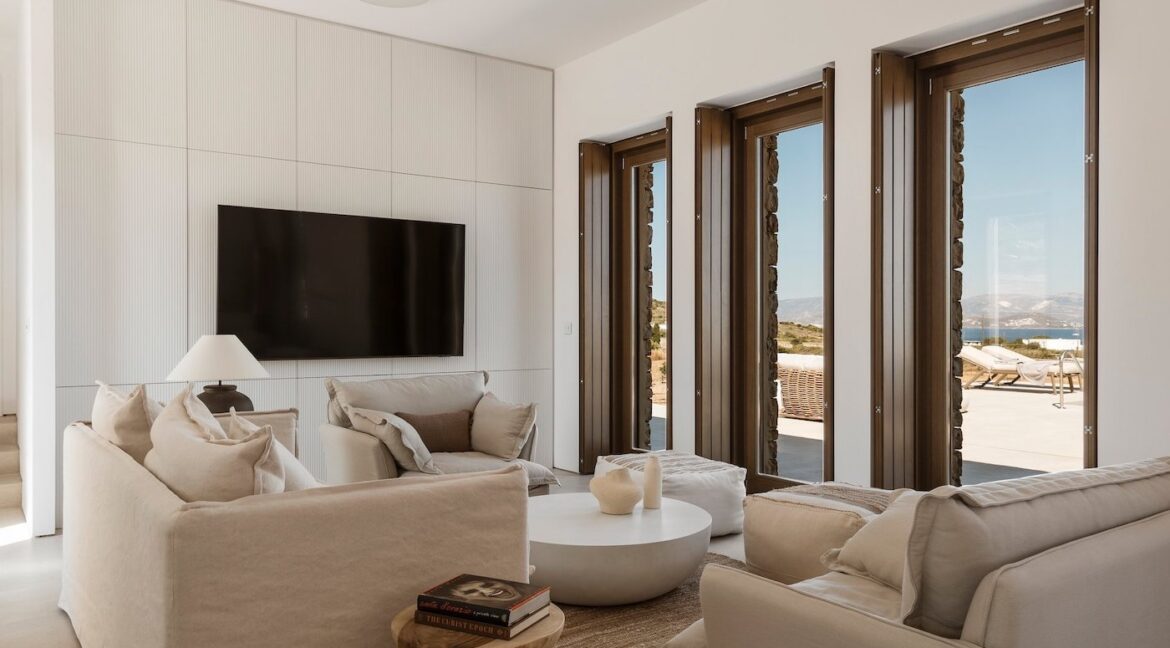 Luxury Sea-View Villa for Sale in Paros 12